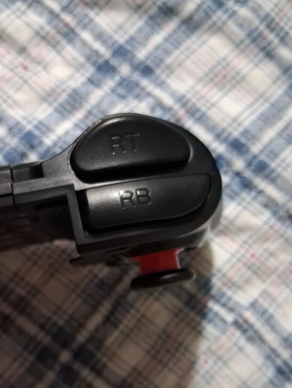 Mocute Black Mobile Game Controller with Red Accent Joysticks